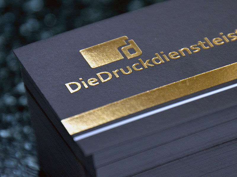 тиснение золотом на визитках 