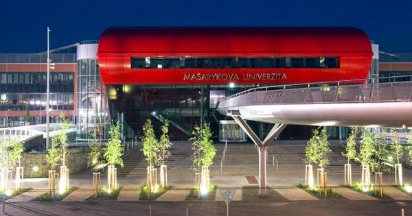 Масариков Университет в Брно