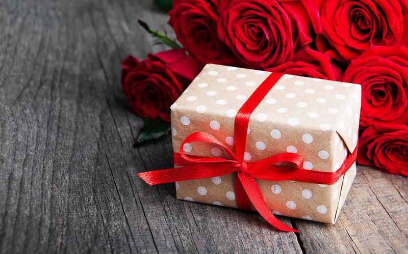 набор игрушек на подарок