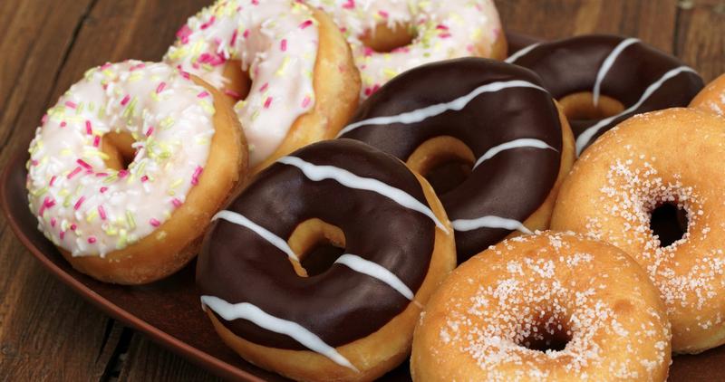 Как выбрать и использовать аппараты для приготовления пончиков и роликовый гриль